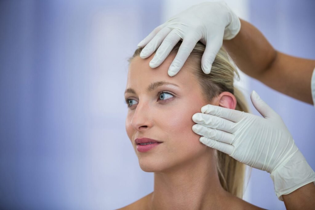 Trattamento avanzato di blefaroplastica a Cayra Clinic per migliorare l’aspetto e la fiducia del paziente