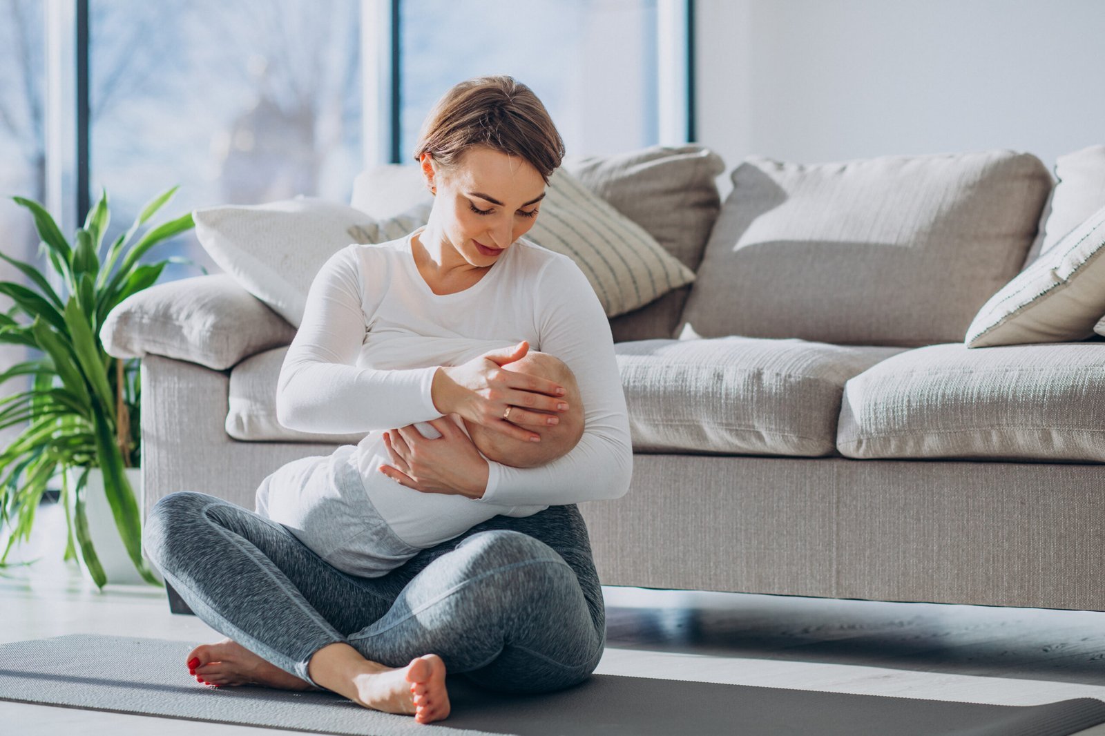 Consigli e informazioni sull’allattamento al seno per le neo-mamme presso Cayra Clinic