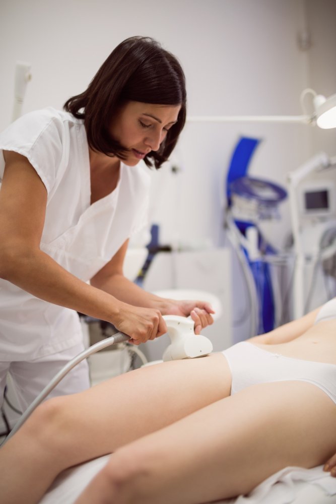 Confronto tra Vaser Lipo e liposuzione classica per zone e recupero